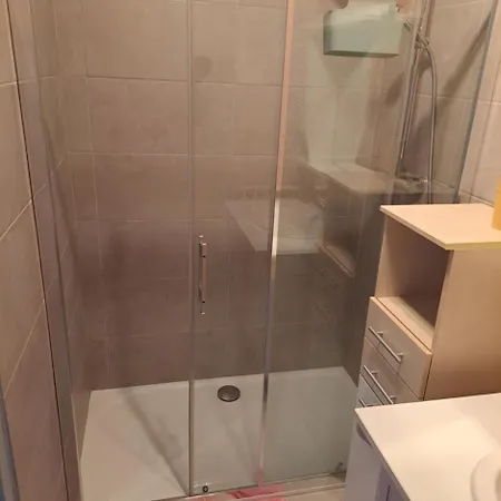 100 M2 3 2 Salles De Bains 아파트